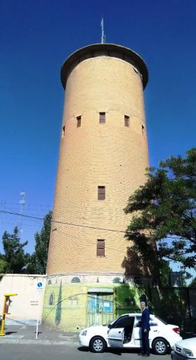 عکس برج قدیمی سازمان آب