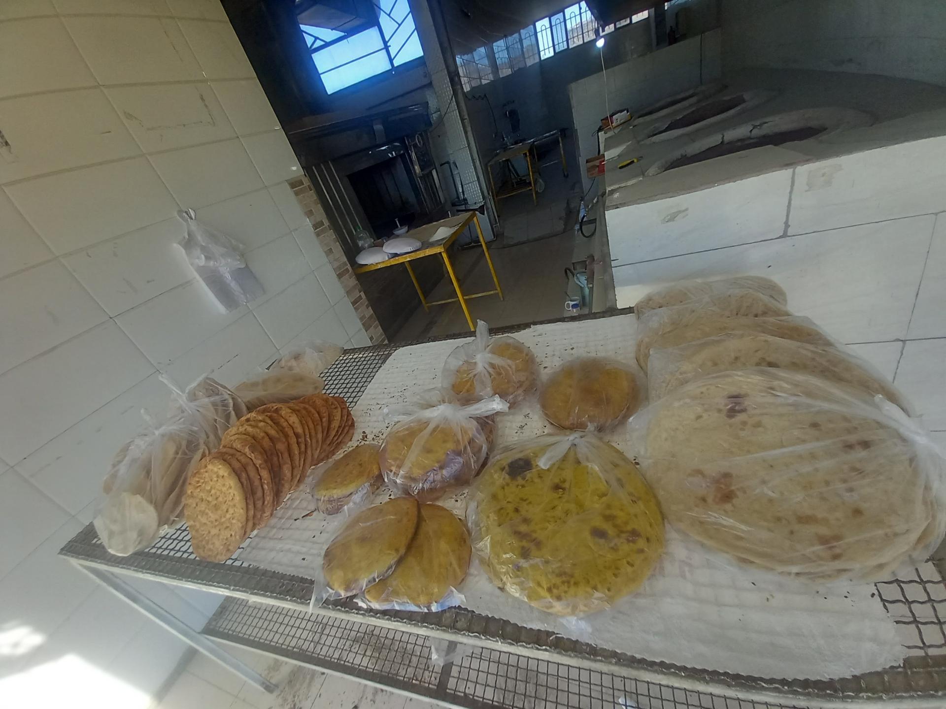 عکس نانوایی نادی