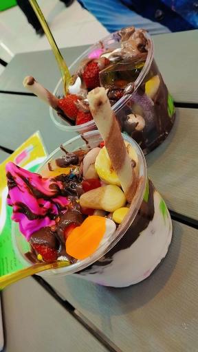 عکس آبمیوه و بستنی وانیلو