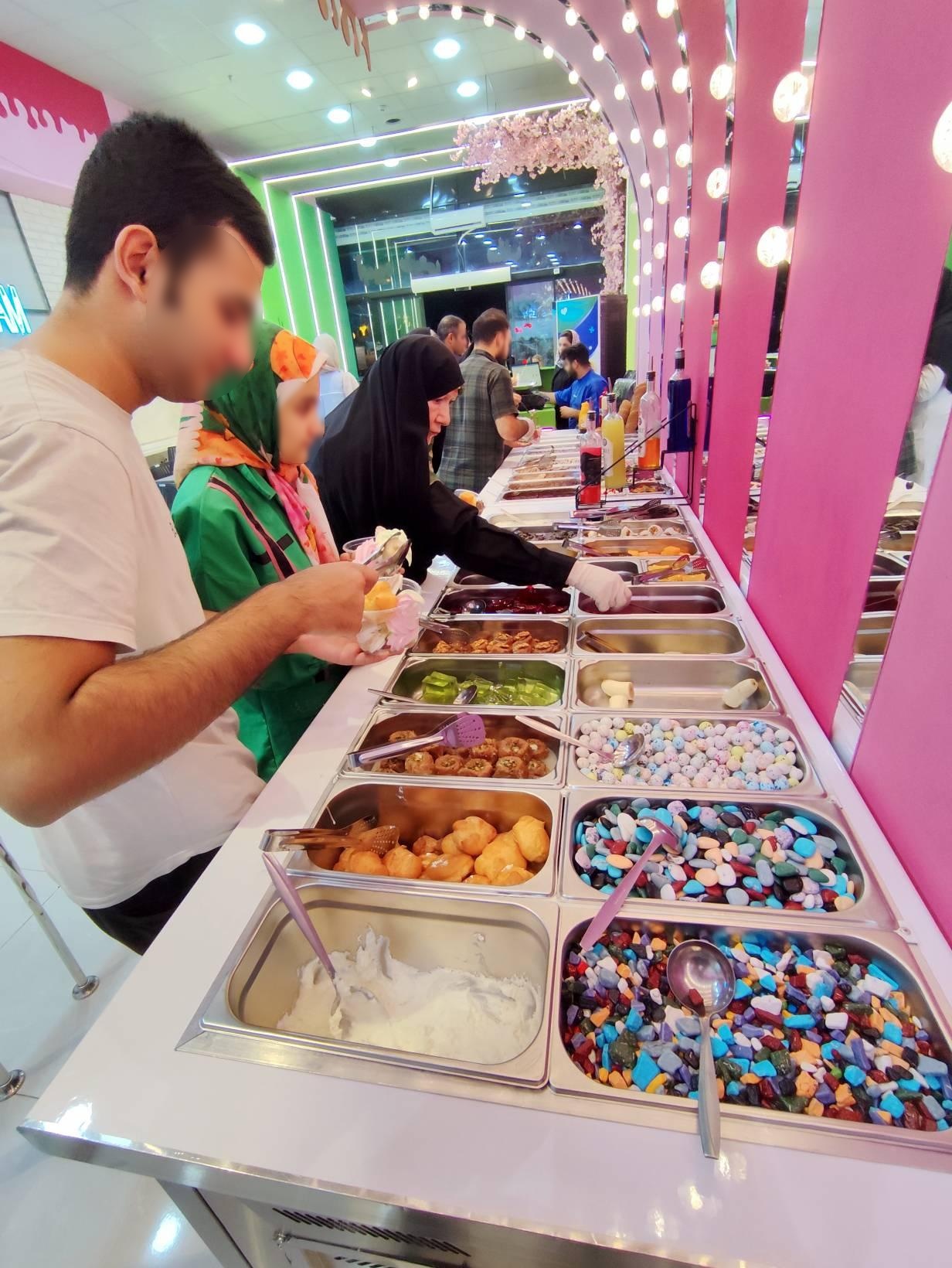 عکس آبمیوه و بستنی وانیلو