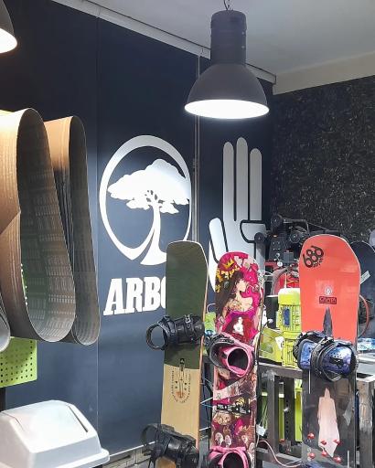 عکس کارگاه تعمیرات و تیونینگ اسکی