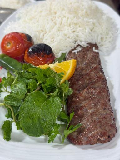 عکس کافه و رستوران عظیمی پلاس
