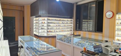 عکس نمایندگی ساعت اسکمی