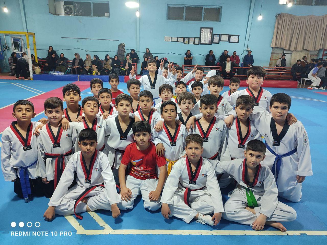 عکس آکادمی تکواندو جوانه‌ها 