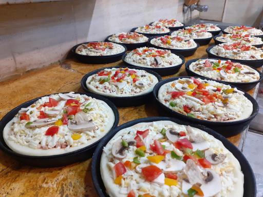 عکس پیتزا و ساندویچ رامتین