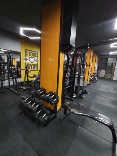 عکس باشگاه بدنسازی اوج