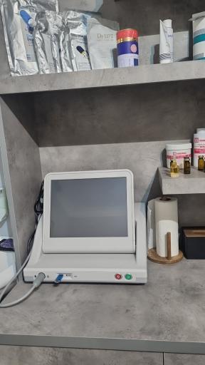 عکس سالن زیبایی جوان