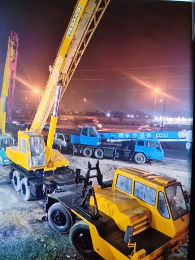 عکس جرثقیل و تریلی پیمان