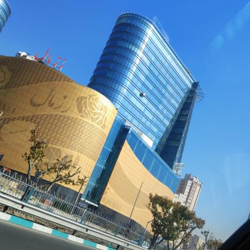 عکس درب جنوب شرقی رز مال