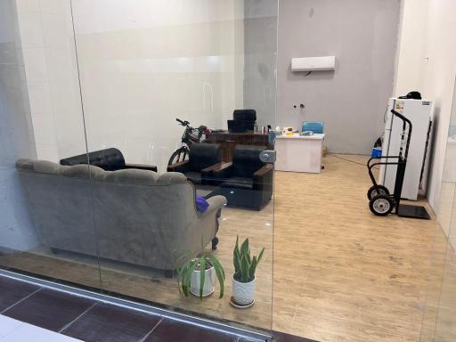 عکس فروشگاه تجهیزات صنعتی و خورشیدی پوریاسان