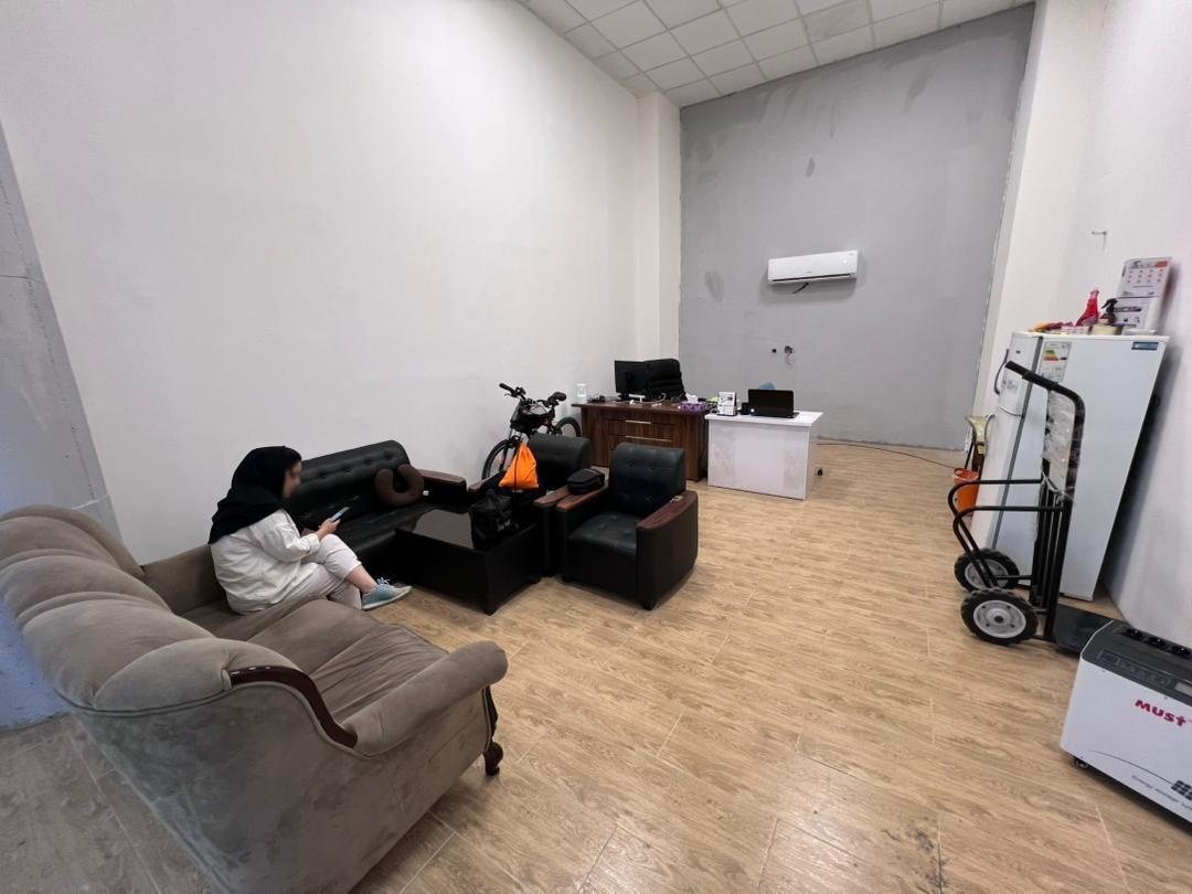 عکس فروشگاه تجهیزات صنعتی و خورشیدی پوریاسان