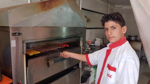 عکس رستوان و تهیه غذا علی  زارع