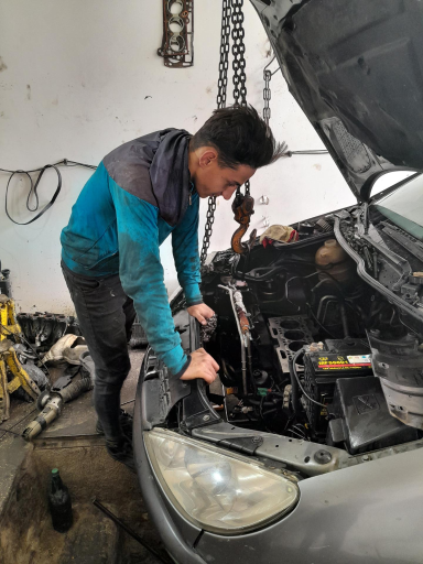 عکس تعمیرگاه تخصصی همتی