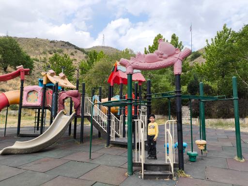 عکس زمین بازی کودکان