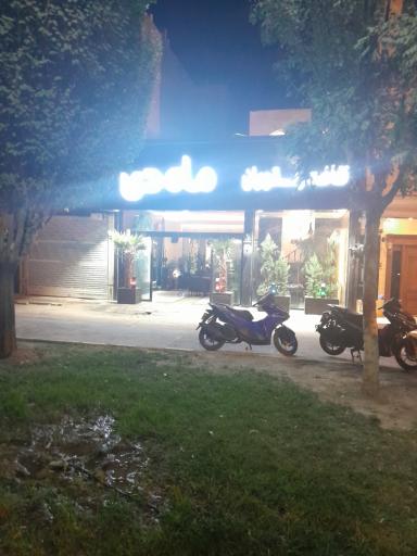 عکس کافه رستوران ماه دی
