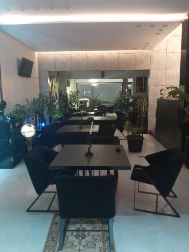 عکس کافه رستوران ماه دی
