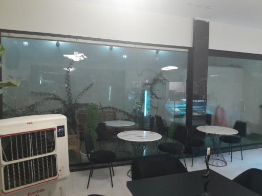 عکس کافه رستوران ماه دی