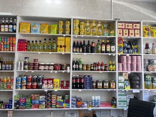 عکس فروشگاه شکلات اصغری