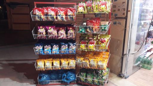 عکس سوپرمارکت پل چوبی