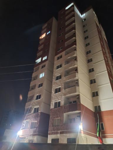 عکس برج یاس