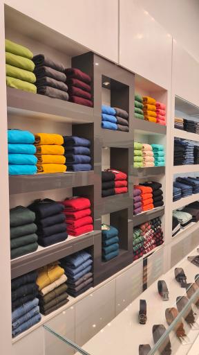 عکس فروشگاه پوشاک آرین