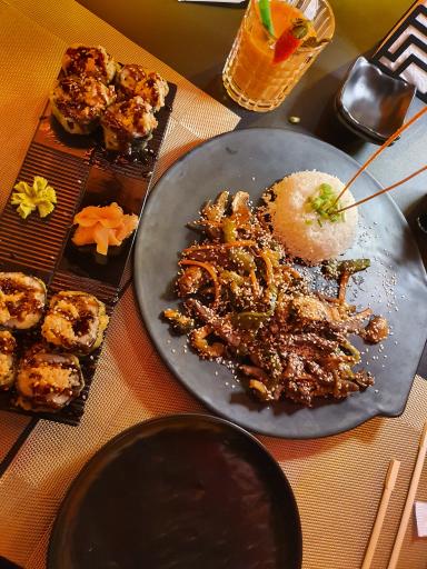 عکس سوشی خونه شعبه مهرشهر