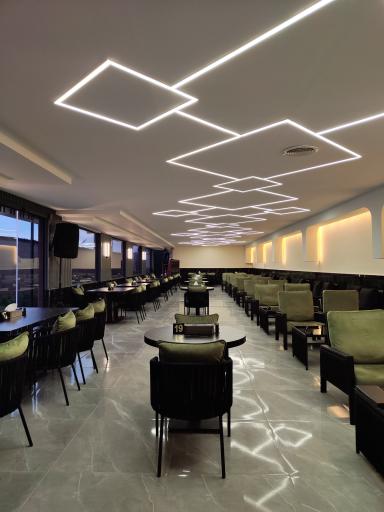 عکس عمارت یاقوت