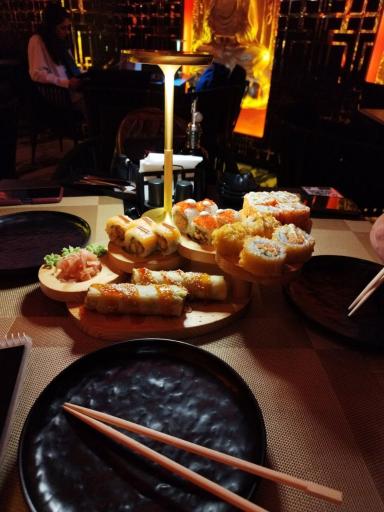 عکس سوشی خونه شعبه مهرشهر