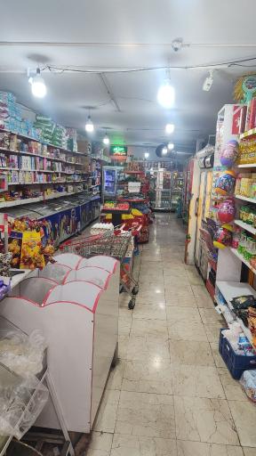 عکس هایپرمارکت تجریش کوچولو