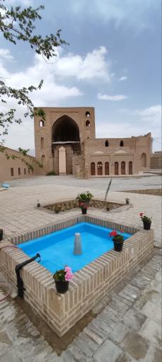 عکس بقعه پیر شهر پیربکران