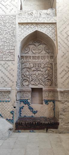 عکس بقعه پیر شهر پیربکران