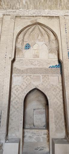 عکس بقعه پیر شهر پیربکران