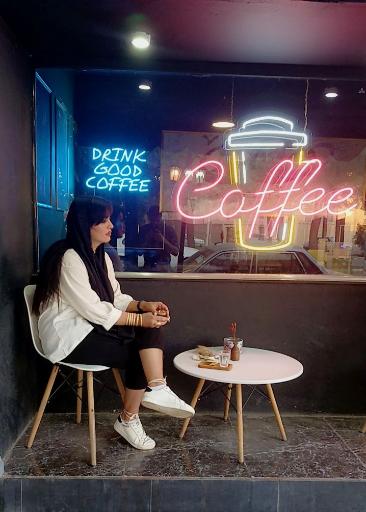 خانه قهوه امید