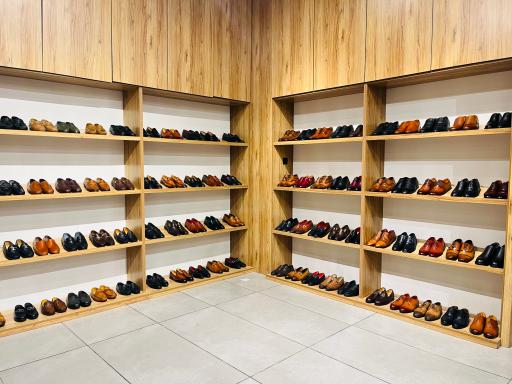 فروشگاه لباس مردانه کلاس