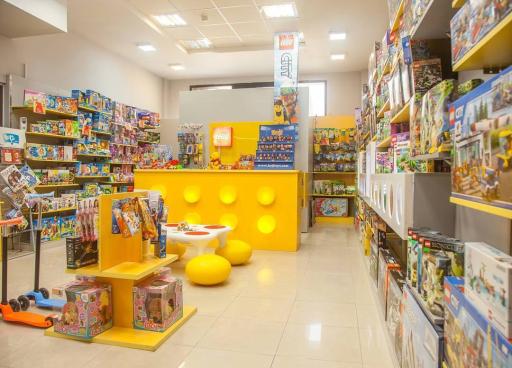 عکس فروشگاه اسباب بازی لگو