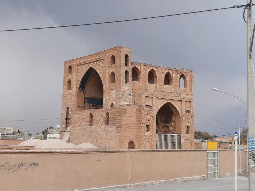 عکس بقعه پیر شهر پیربکران