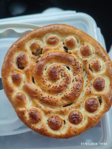 عکس کلوچه فومن بصیر توانا