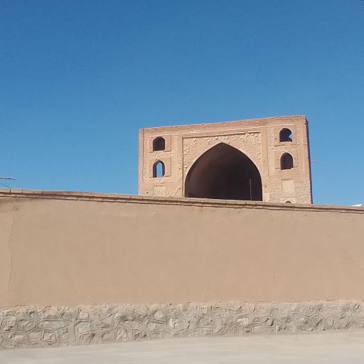 عکس بقعه پیر شهر پیربکران