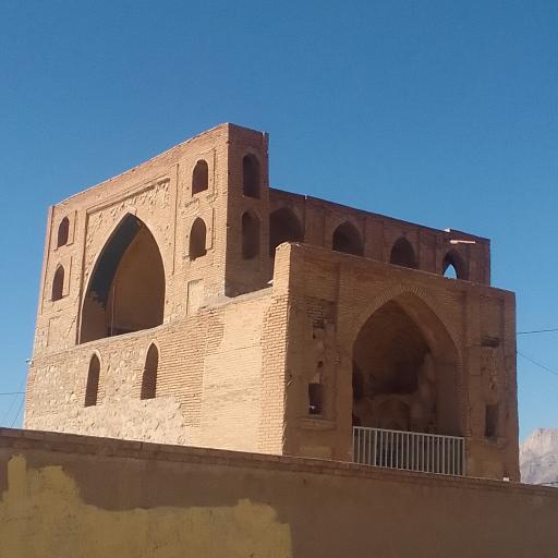 عکس بقعه پیر شهر پیربکران