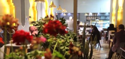 عکس کافه و باقلوای ملل