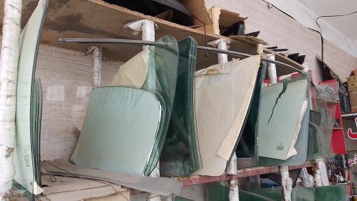 عکس تعمیرات شیشه و آینه اتومبیل جواد پاداشی