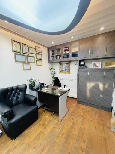 کلینیک دندانپزشکی دکتر منوچهر احمدپور