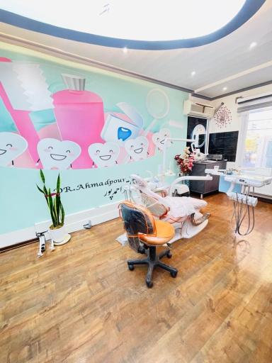 عکس کلینیک دندانپزشکی دکتر منوچهر احمدپور