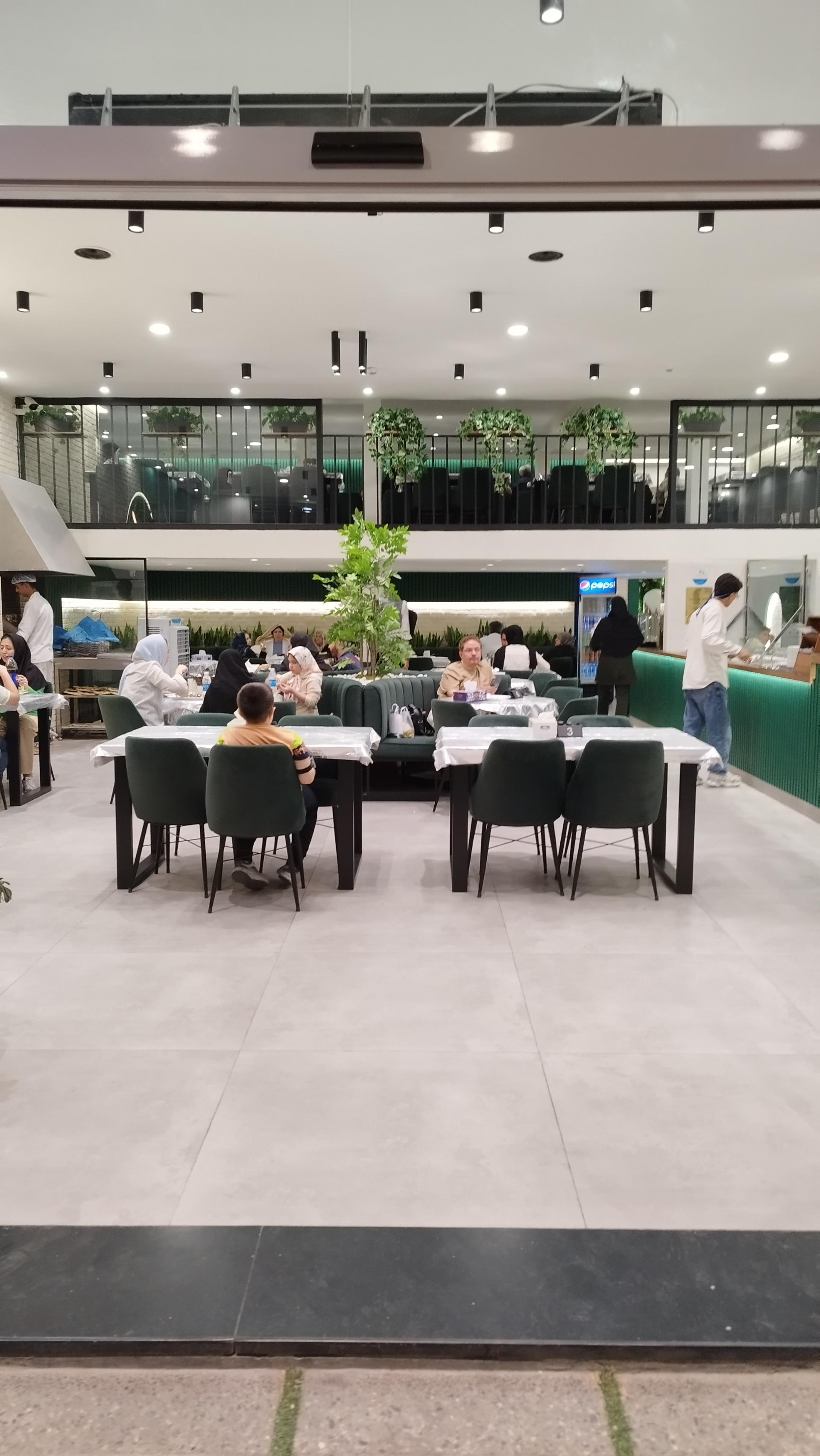 عکس نان داغ و کباب داغ امیر کبیر