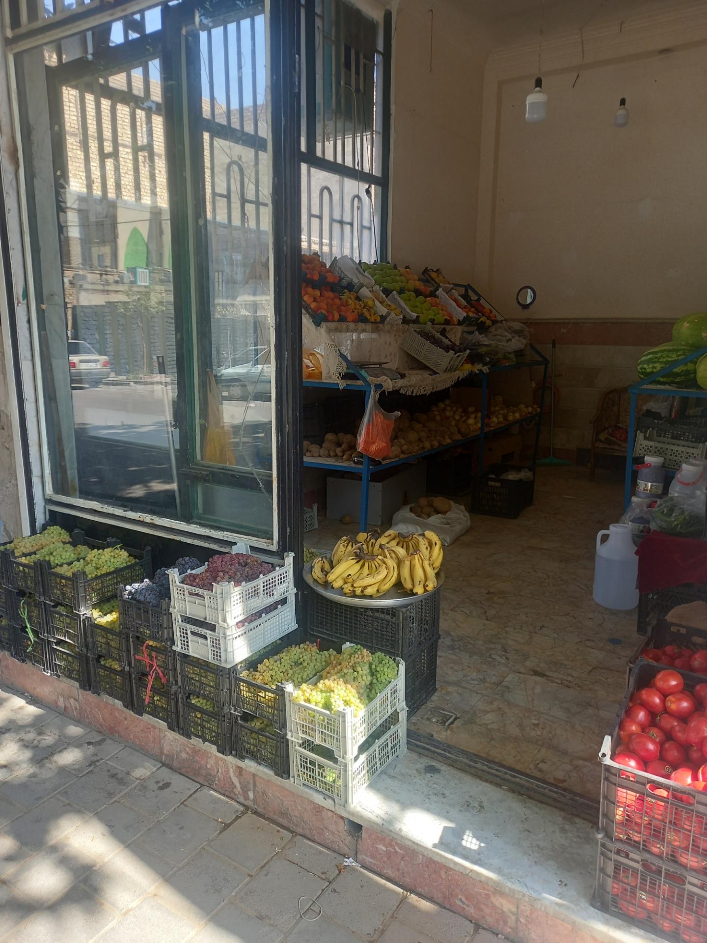 عکس میوه فروشی محمد