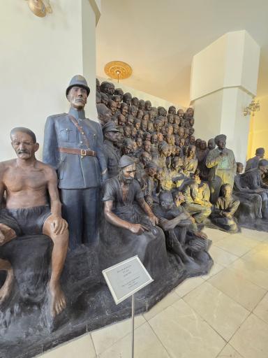 عکس موزه استاد علی اکبر صنعتی