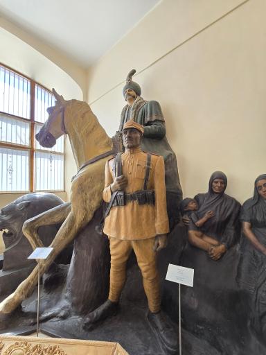 عکس موزه استاد علی اکبر صنعتی