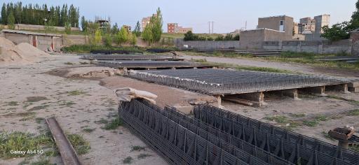 عکس کارگاه تولید تیرچه فلزی بتنی فوم و مصالح ساختمانی