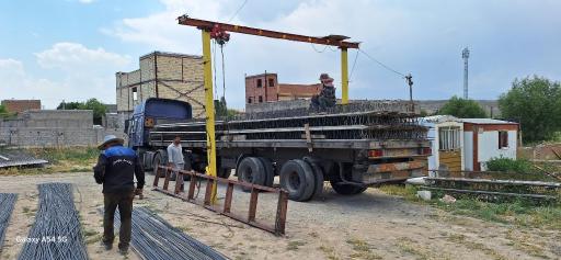 عکس کارگاه تولید تیرچه فلزی بتنی فوم و مصالح ساختمانی