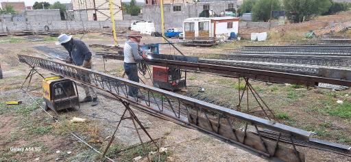 عکس کارگاه تولید تیرچه فلزی بتنی فوم و مصالح ساختمانی